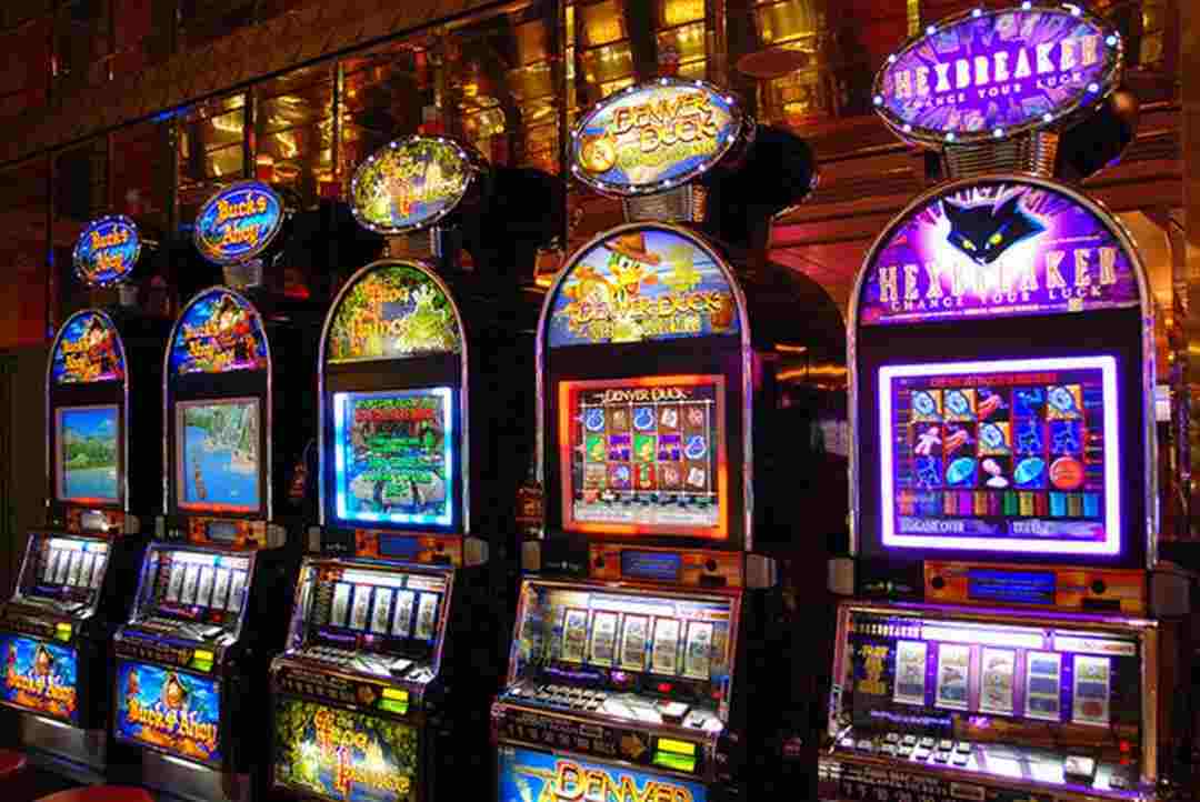 Crown Chrey Thom giúp bạn có thể trải nghiệm đa dạng trò chơi