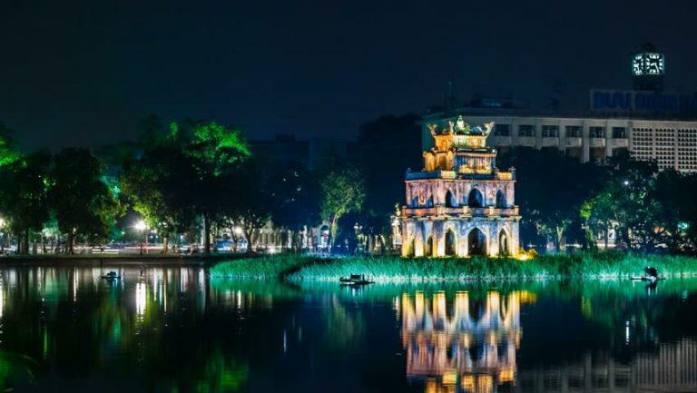 Hồ Hoàn Kiếm (Hồ Gươm)