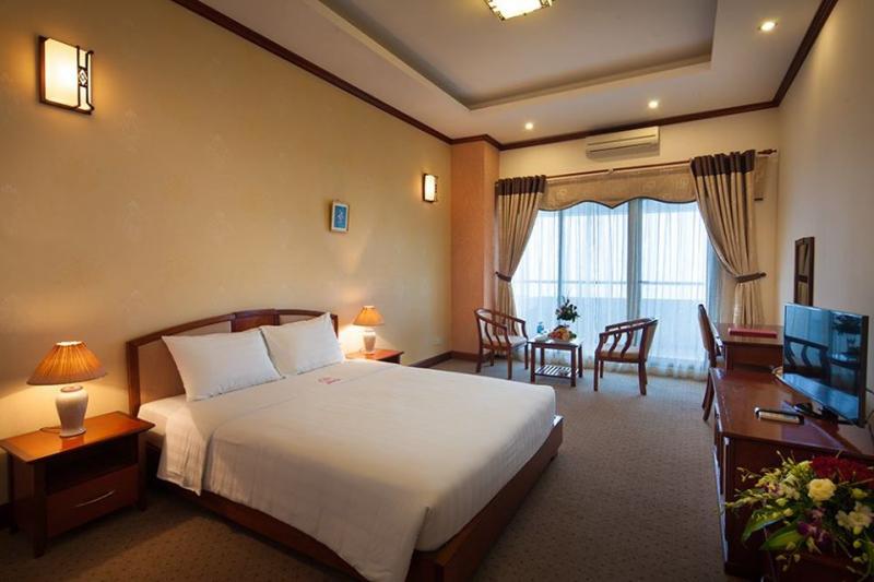 Khách sạn CWD