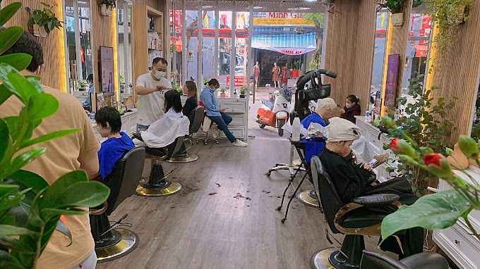 Niên Is New Salon