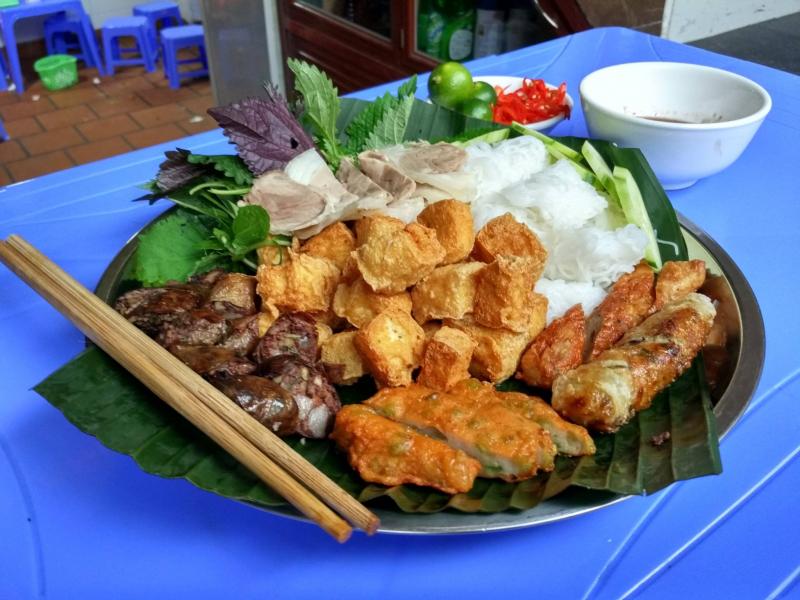 Cô Xuân Bún Đậu Mẹt